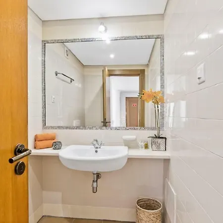 Superb, Relaxing And Tranquil 3 Bed In Algarve Διαμέρισμα *