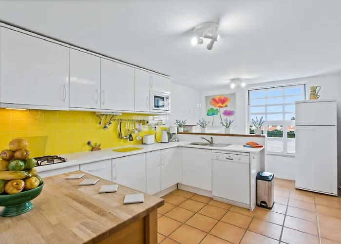 Daire Superb, Relaxing And Tranquil 3 Bed In Algarve *