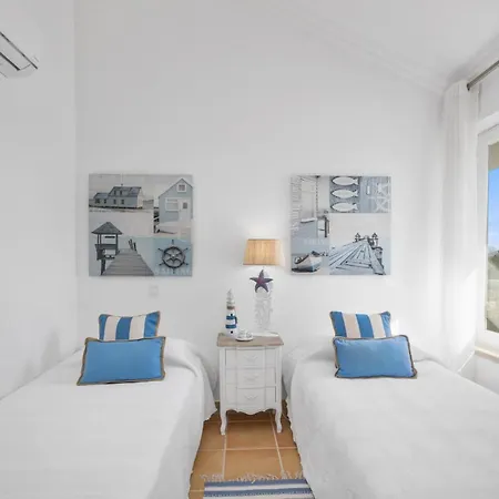 Superb, Relaxing And Tranquil 3 Bed In Algarve Апартаменты Виламура